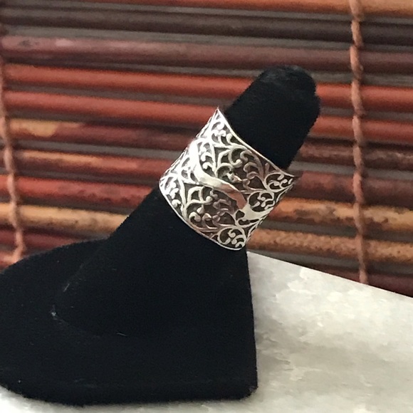 Silpada Sterling Silver Statement Ring Size 6 - Picture 2 of 8